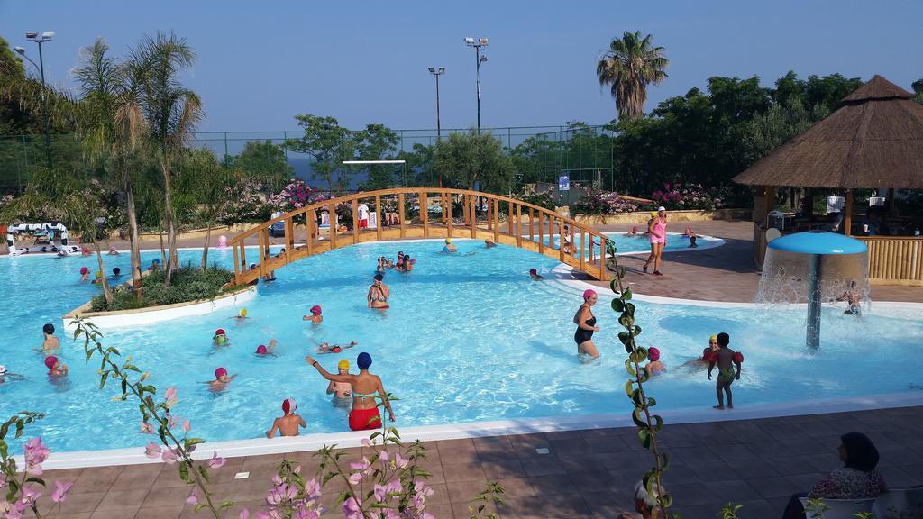 Villaggio Marinella Direttamente Sul Mare イーゾラ・ディ・カーポ・リッツート エクステリア 写真